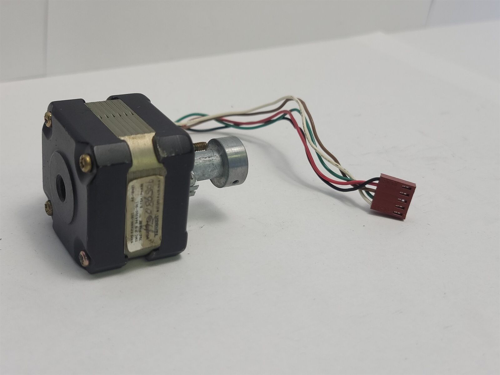 Tandon / Japan Servo KP4M4-001 Stepper Motor , 75Ω/Phase , 0.15A/Phase - $58.77