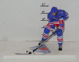 McFarlane NHL Series 2 Eric Lindros Action Figure VHTF Rangers Blue Jersey Chase - $48.27