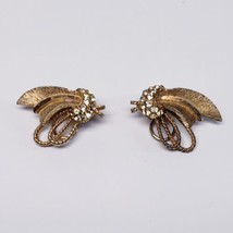 Earrings, BSK B.S.K., Vintage Clip-on Gold-tone Matte-Shiny Frond Deco-Style, 1&quot; - £10.86 GBP
