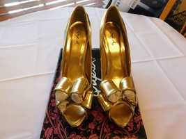 Qupid Women&#39;s Ladies Shoes High Heels Size 8 1/2 Gold Met Pu System-186 NIB - £20.47 GBP