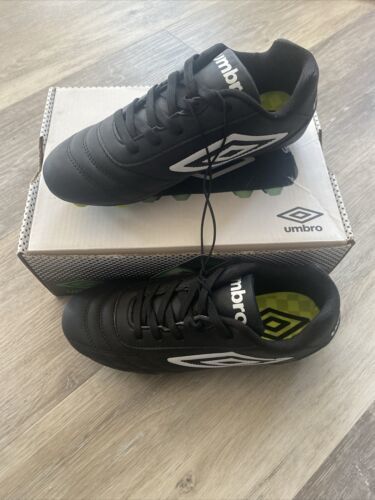 Umbro © Soccer Football Shoes- Black White Green # UMT4005  Youth Size 3 -New* - $19.75