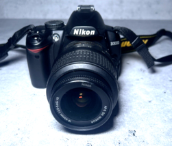 Nikon D3000 Digital SLR Camera 10.2MP AF S DX Nikkor 18-55mm VR Lens SC ... - $207.22