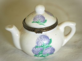 Miniature Porcelain Teapot Trinket Box Floral Pattern - $184.34 MXN