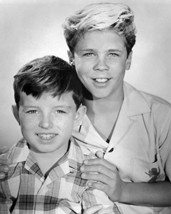 Tony Dow Jerry Mathers Leave It To Beaver Smiling Studio Pose 16x20 Canvas Gicle - £54.82 GBP