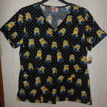 NWT WOMENS DESPICABLE ME MINNIONS &amp; POLKA DOTS NOVELTY PRINT SCRUBS TOP ... - £18.37 GBP