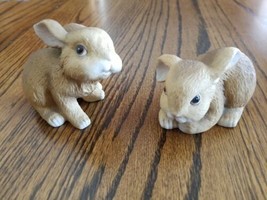 2 Vintage HOMCO Porcelain Cute Tan Easter Bunnies Rabbit Figurine  Marked #1465 - £13.41 GBP