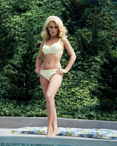 Stella Stevens 8x10 Photo Green Bikini Posing By Pool - £7.79 GBP