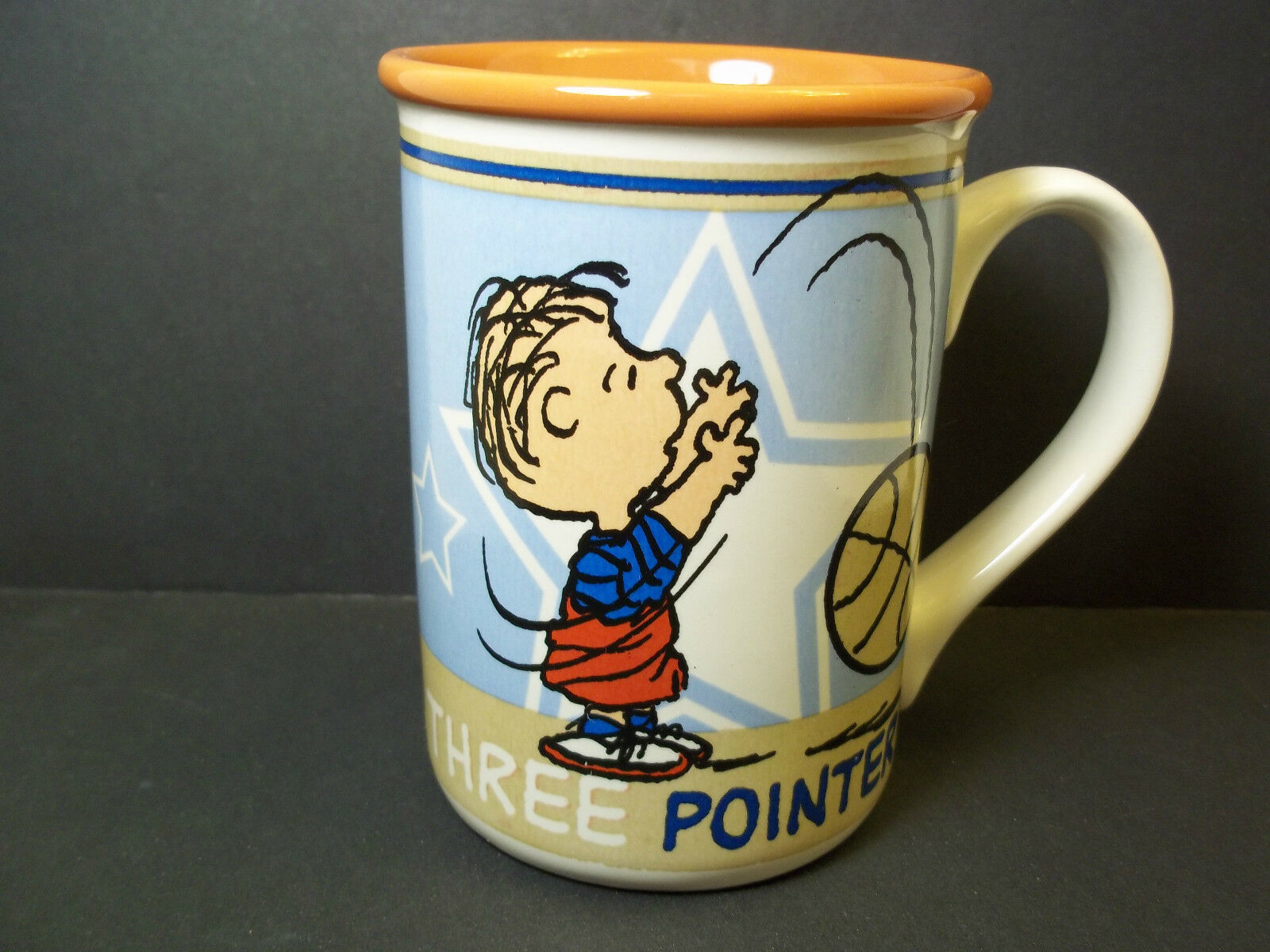 Peanuts coffee mug LINUS 3 pointer! basketball Gibson 10 oz - $9.24
