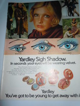 Vintage Yardley Sigh Shadow Print Magazine Advertisement 1971  - $10.99