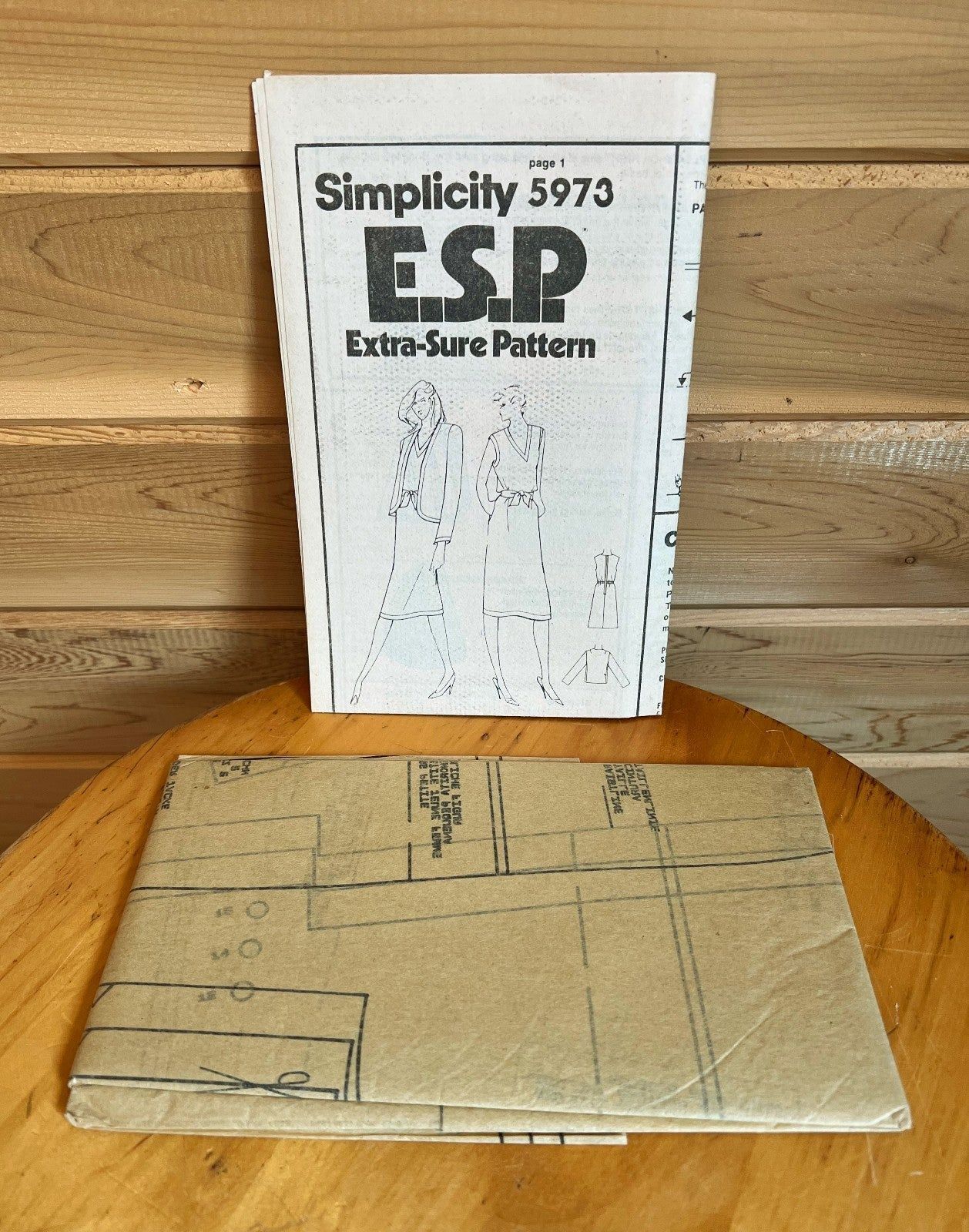 Simplicity Vintage Home Sewing Crafts Kit #5973 1983 Dress Jacket Item image 2