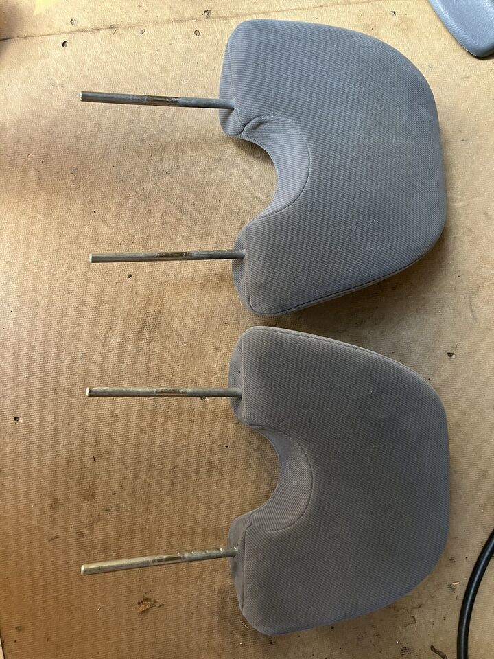 01 02 03 04 05 HONDA CIVIC Sedan Front Headrest L&amp;R Gray Left right Head... - $39.59