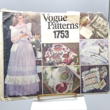 Vintage Sewing PATTERN Vogue 1753, Misses 1975 Apron and Gift Items, One Size - $12.60