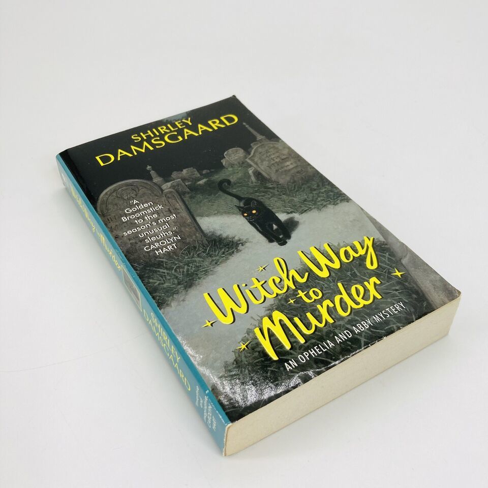 Witch Way to Murder (Ophelia &amp; Abby Mysteries, No. 1) by Damsgaard, Shirley - $3.97