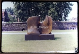 1971 London Henry Moore Sculpture Two-Piece Knife Edge Color Slide - £2.77 GBP