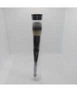 Heavenly Luxe Complexion Perfection Brush by It - $466.40 MXN