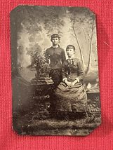 Antique Tintype Photo 1800s 2 Young Women Sisters PH52 - $15.84