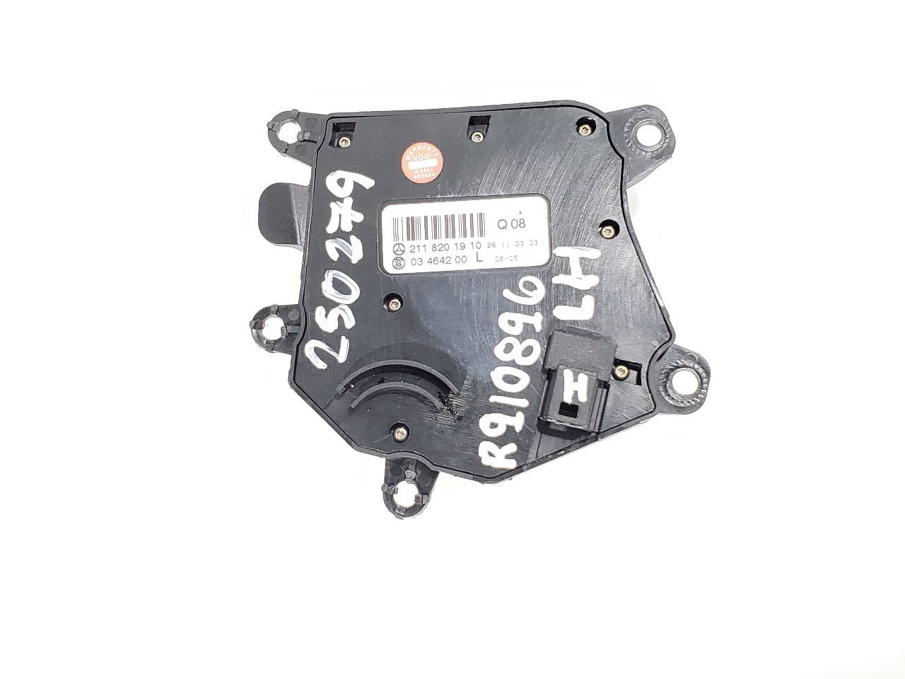 2007 Mercedes CLS63 OEM Left Seat Control Switch 2118201910 Item image 6