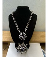 Set of Two LOGO LINKS LORI GOLDSTEIN SUNFLOWER NECKLACE BLACK/GOLD TONE - $647.08 MXN