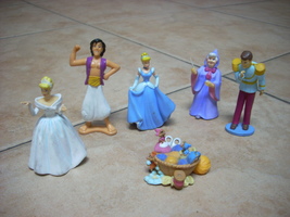 lot of 6 disney mini figurines characters new - £23.98 GBP