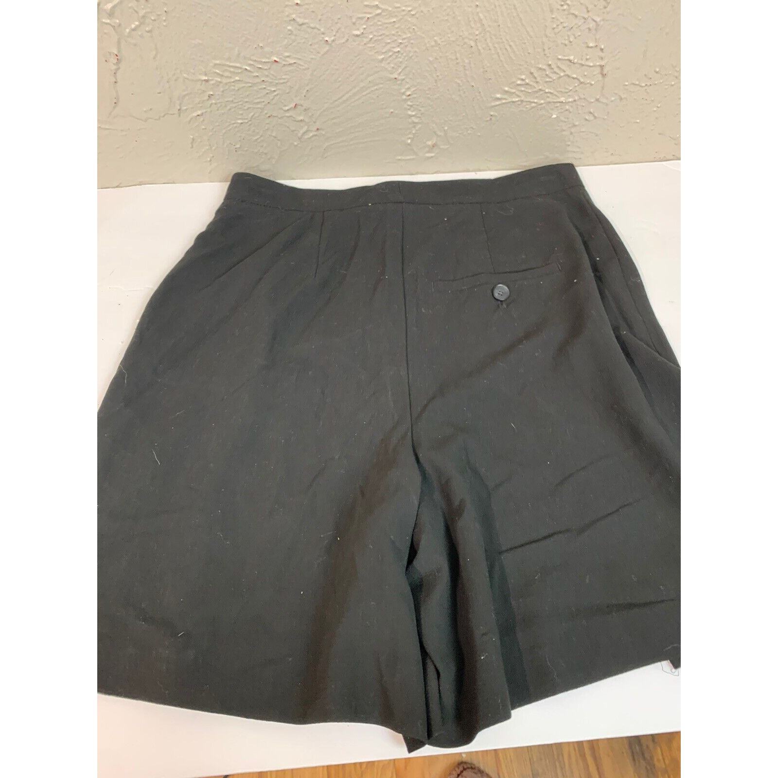 Set Women Pants Bermuda Shorts 52234 Black Pleated High Rise Shorts Size 36 NWT Item image 3