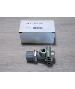 Baker 336823 Pressure Relief Valve - $363.64 MXN