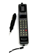 Vintage Motorola Brick Cell Phone Cellular Brickphone F09QYD8337BG - Powers On - $197.99