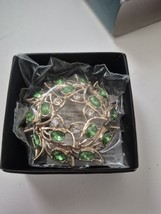 Avon Iconic Collectible Christmas Wreath Pin green and Clear Rhinestones... - $231.32 MXN