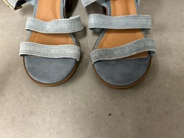 Steve Madden Women’s Sz 8 Triple Strap Sandals Blue Denim Wood Heel - $207.34 MXN