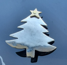 JEC 925 STERLING SIVER CHRISTMASS TREE WITH STAR BROOCH PIN - $716.66 MXN