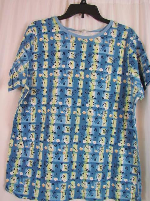 Just My Size Blue Yellow White Crew Neck Floral Print Top Short Sleeve EUC - $5.69