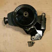 Power Steering Pump, Bracket &amp; Pulley 738731MM 5.0L 5.7L 1989&#39; GM Motor ... - $179.00