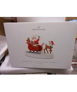 Hallmark &quot;Santa’s Sleigh Snow Globe&quot; 2024 Sound Figurine NEW - €52,34 EUR