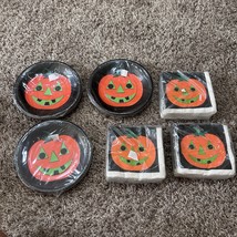Vintage 1988 Halloween Supply Party House Plates &amp; Napkins Jack O Lantern - $20.00