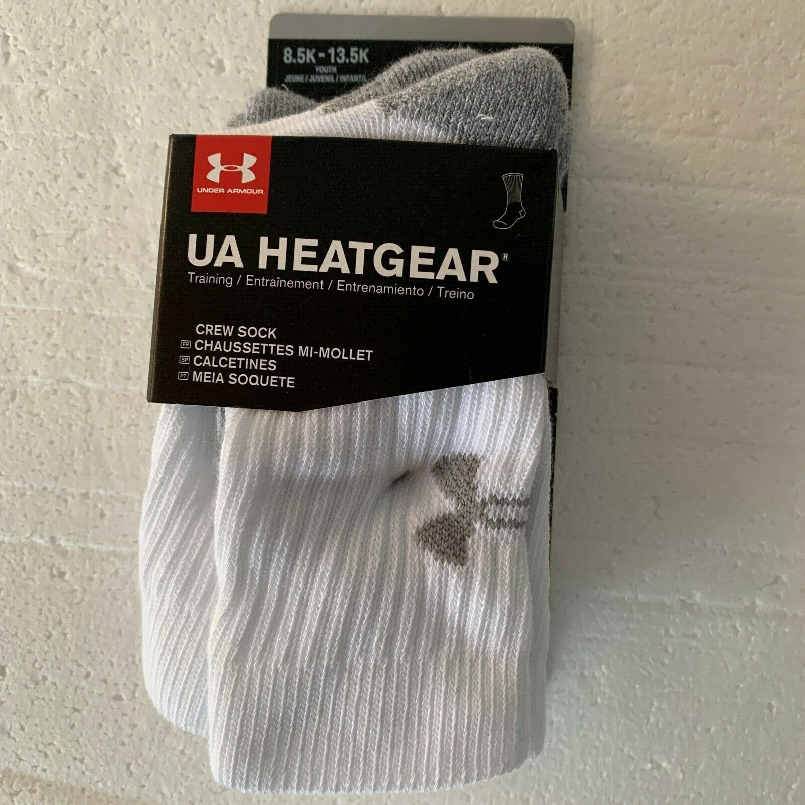 Under Armour Heatgear Crew Socks 8.5-13.5 Youth - $16.00