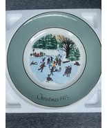 Vintage Avon Christmas Plate Series Fourth Edition 1975 - Skaters on the... - $151.27 MXN