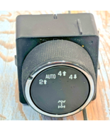 Wells C02572 Fits 2007 Chevrolet GMC 12 Pin 4WD Switch 2 High Auto 4 Hig... - €29,34 EUR