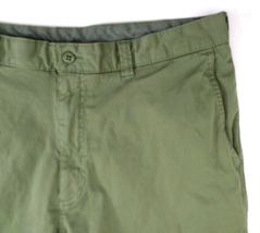 Cremieux Men&#39;s Casual Walking Shorts 36 Green - $15.84