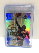 1996 UD Authenticated Command Performers Refractor Die-Cut Shawn Kemp 1394/5000 - £37.12 GBP