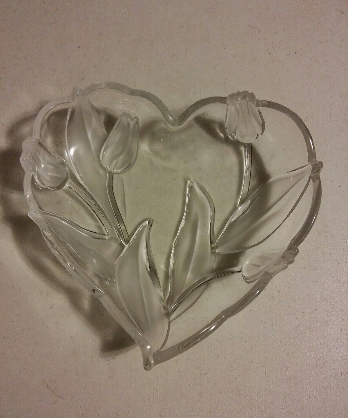 029 Clear &amp; Frosted Heart Shape Tulip Design Dish Bowl - $12.99
