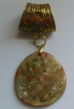 VIntage Gold-tone Scarf Ring W/Floral Inlay Shell Pendant - $18.80
