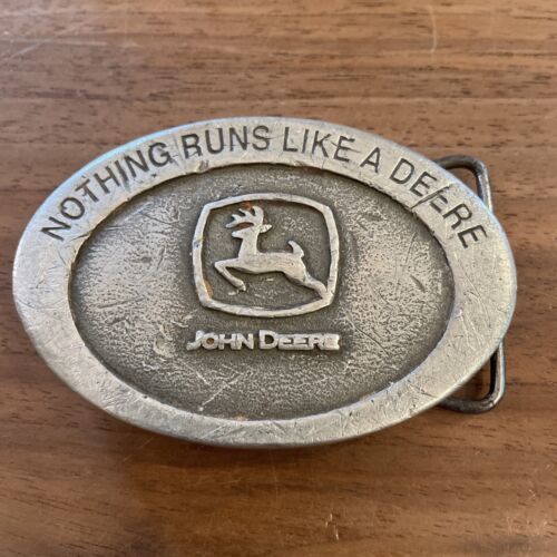 Nice Used JOHN DEERE Belt Buckle 2000 Made in USA  "Nothing Runs Like a Deere" - £7.63 GBP