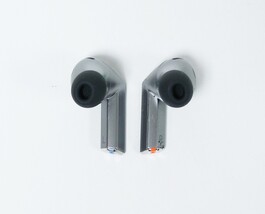 Samsung Galaxy Buds3 Pro SM-R630 Wireless Earbud Headphones - Silver image 3