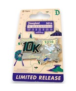 2016 Disneyland RunDisney 10K Pin Aladdin Genie Half Marathon New on Car... - $136.84 MXN