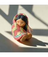 Enesco Friends of the Feather – “Wrapped In Love” – 1994 Figurine (#115649) - $19.80