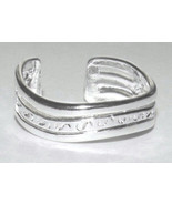 Adjustable Rhodium Plated Silver Wavy Scrollwork Toe Ring - £8.57 GBP
