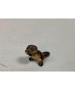 Hagen Renaker Beaver Paws Up Glazed Ceramic Miniature Figurine - $234.24 MXN