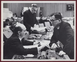 1964 Original Press Photo Prof. Stanovnik C. Chung-Tse Shih Conference New York - £54.37 GBP