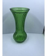 Vintage MCM Hoosier Glass Swirl Ribbed Emerald Green Vase Indiana USA 7.5&quot; - £9.30 GBP