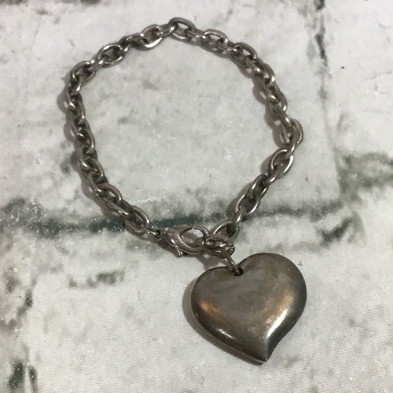 Sweetheart Charm Bracelet Silver-Tone 1” Heart Pendant Fashion Jewelry - $9.89