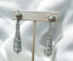 Vintage Prong Set Clear Rhinestone Art Deco Screw Back Earrings - $298.75 MXN
